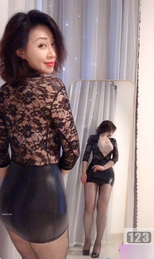 快手锦缎ZZ合集+梅子+哲妹儿+甜美风格+视频数量3+大小不详+包含舞蹈与自拍内容