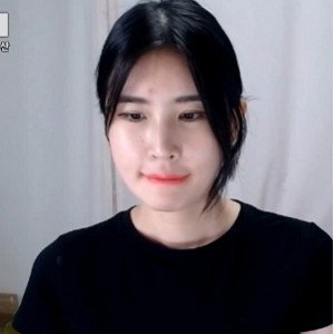 快手ekgpH级御姐甩奶按摩视频合集10部17.4G，高清