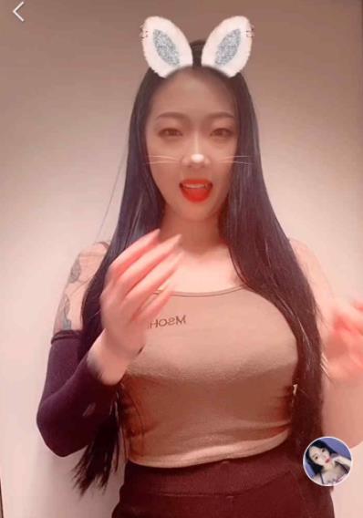 快手欣妹妹性感浮力主播合集150部5.8G，完美身材引人注目