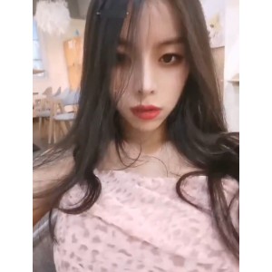 推特riri617生活照合集28部132M太嫩了