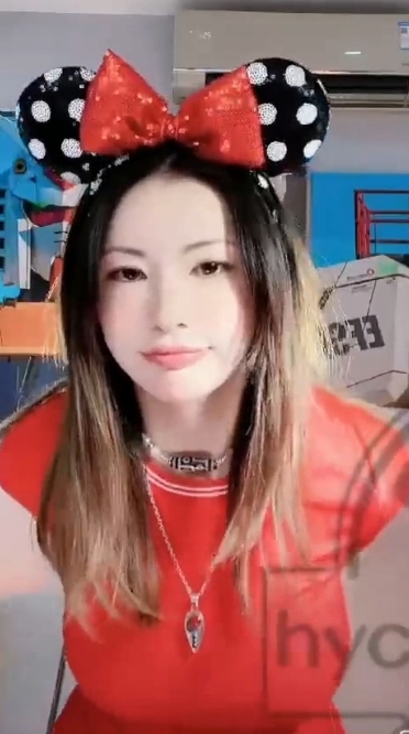 抖音美腿合集一只霸王兽补档15.3G双视角诱惑