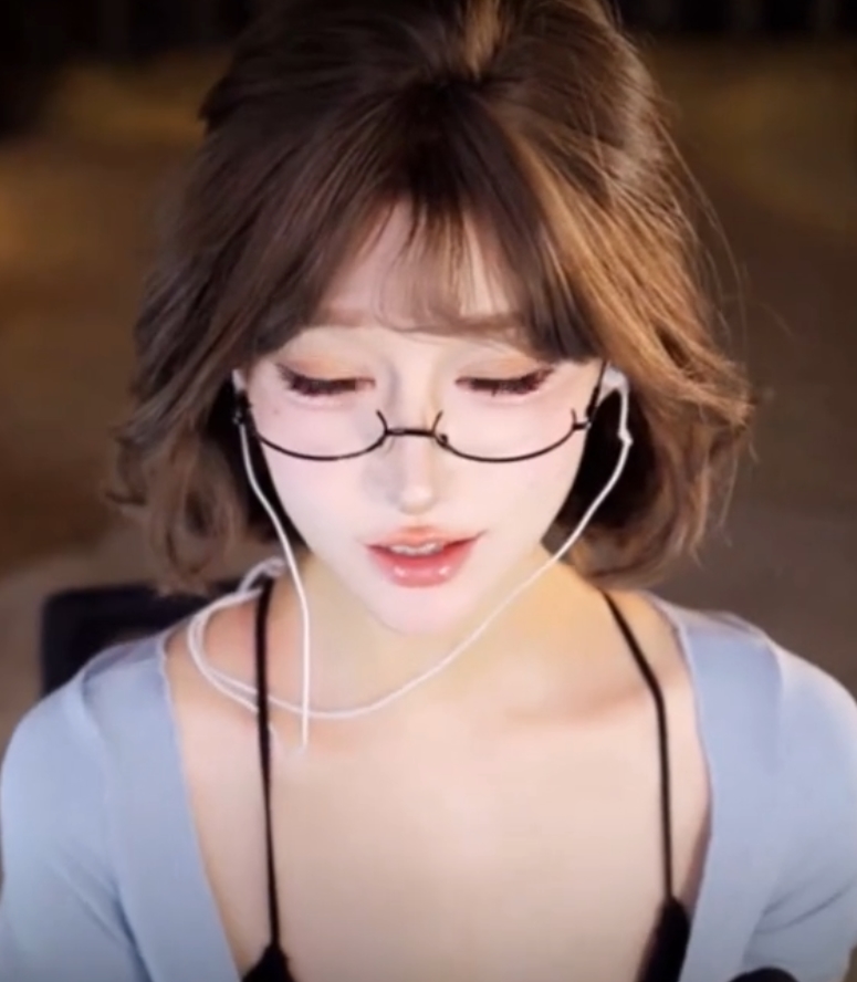 张爱玲粉丝祭80部福利主播合集28G绝顶