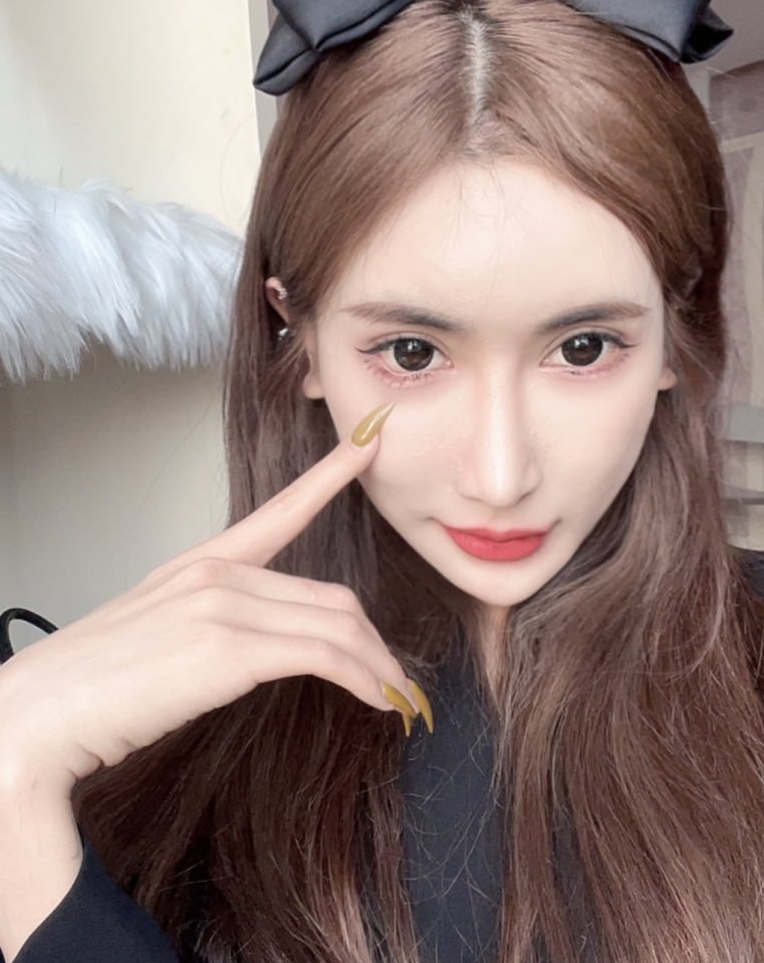 百度云+ED2KTS精选合集2978V70G带喉结原档未修硬盘预警:70G双盘源核心细节:小蝶喉结滚动时腰臀软浪汗湿内衬