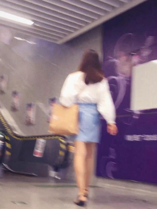 抖音小樱纯欲学生系列1229部183G绝对领域