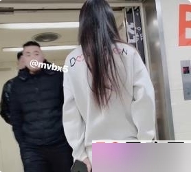 QT浅人前绝密影像展示82P+1V981M街头大胆尝试