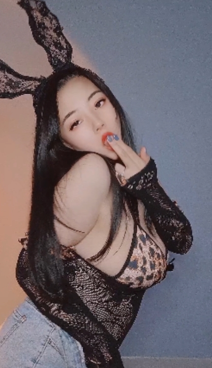 刘貂蝉快手定制127部合集75G御姐天花板