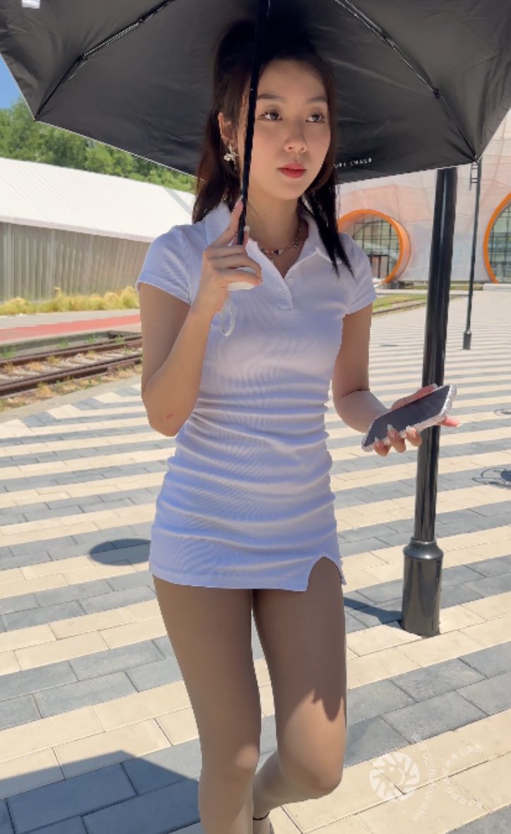 街拍丝袜高清原版4K视频合集1部26.5G优质美腿