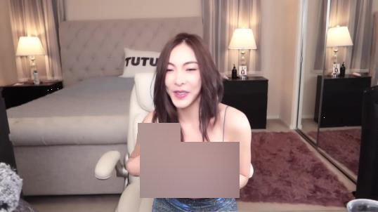 抖音谭晓彤护士服装热舞独家1部3G顶不住啦