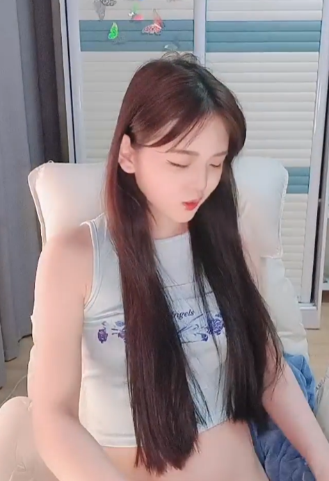 小懒猫绝美校花合集3.66G推特热舞88部火辣