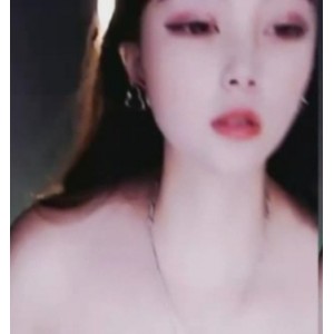 皮卡欣儿热舞视频3V110M推特超火辣