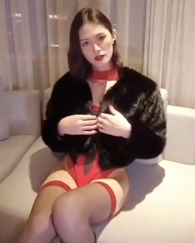 推特桃子吖直男互动合集90部15G优质TS