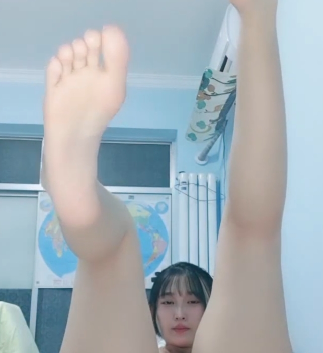 抖娘小九玥绝密热舞36部4.14G火辣直击