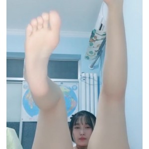 抖娘小九玥绝密热舞36部4.14G火辣直击