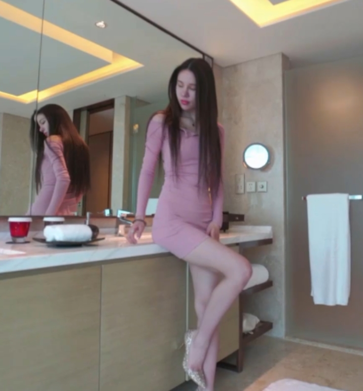 果哥铂金版美模私拍42部11V10G超顶