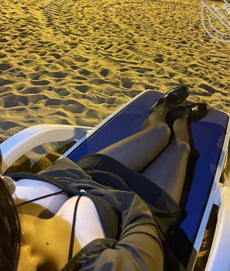 推特晓彤表妹呐喊13部4.8G傲人翘臀露骨交流