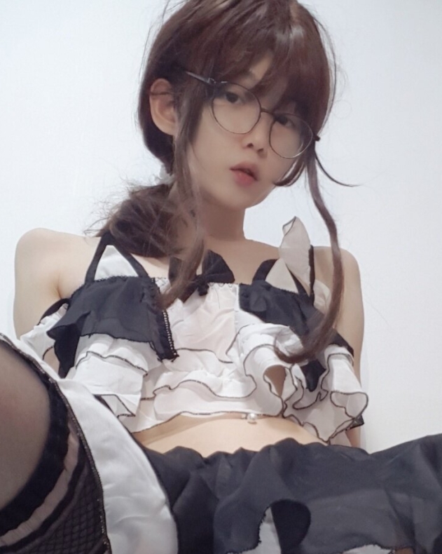 韩国妖精Ywzzz伪娘特别收录825v59g