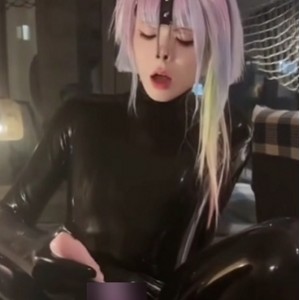 婉莹1V圈内TS伪娘作品434MB太会玩