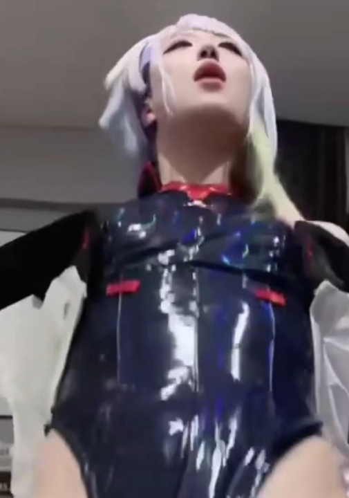 婉莹1V圈内TS伪娘作品434MB太会玩