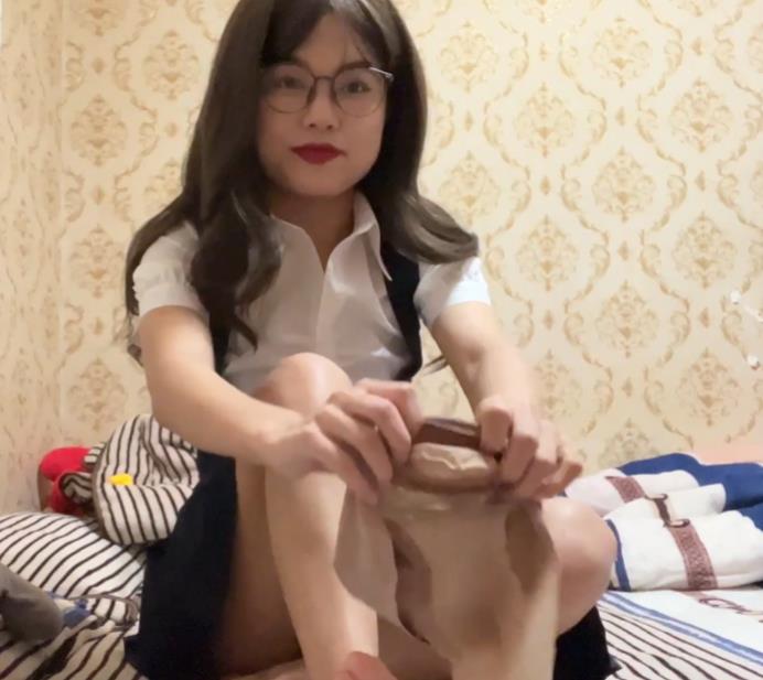 私密展示艺术学院妩媚高颜美女出租房甜蜜互动13V视频合集16G身材绝了