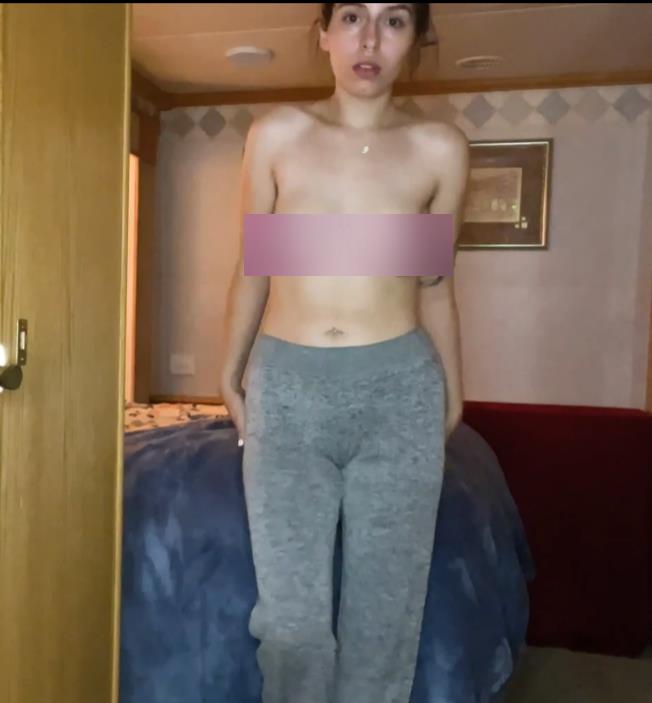 Onlyfans风情万种小狗ChloeKreams合集101部58.4G怪兽物件太丰满了