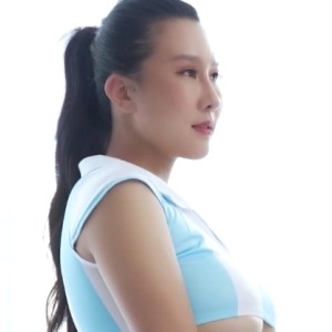 凌薇足球宝贝带你玩欧洲杯1部454MB某传媒御姐太顶了