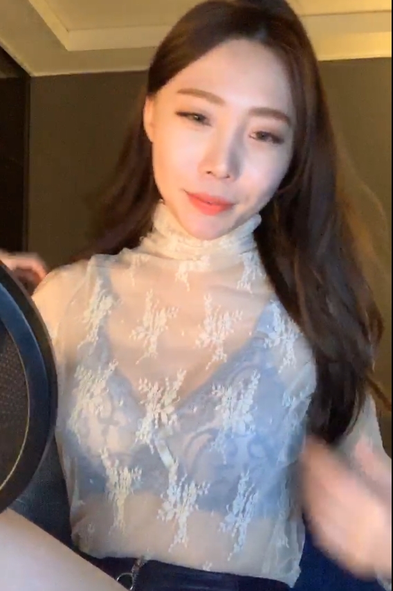 韩国主播rimha妖娆18V27.7G暗香浮动